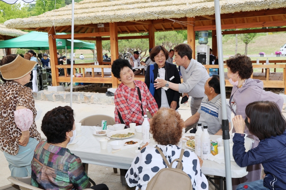 안성맞춤랜드 MINI FESTA 막걸리 파티 성료