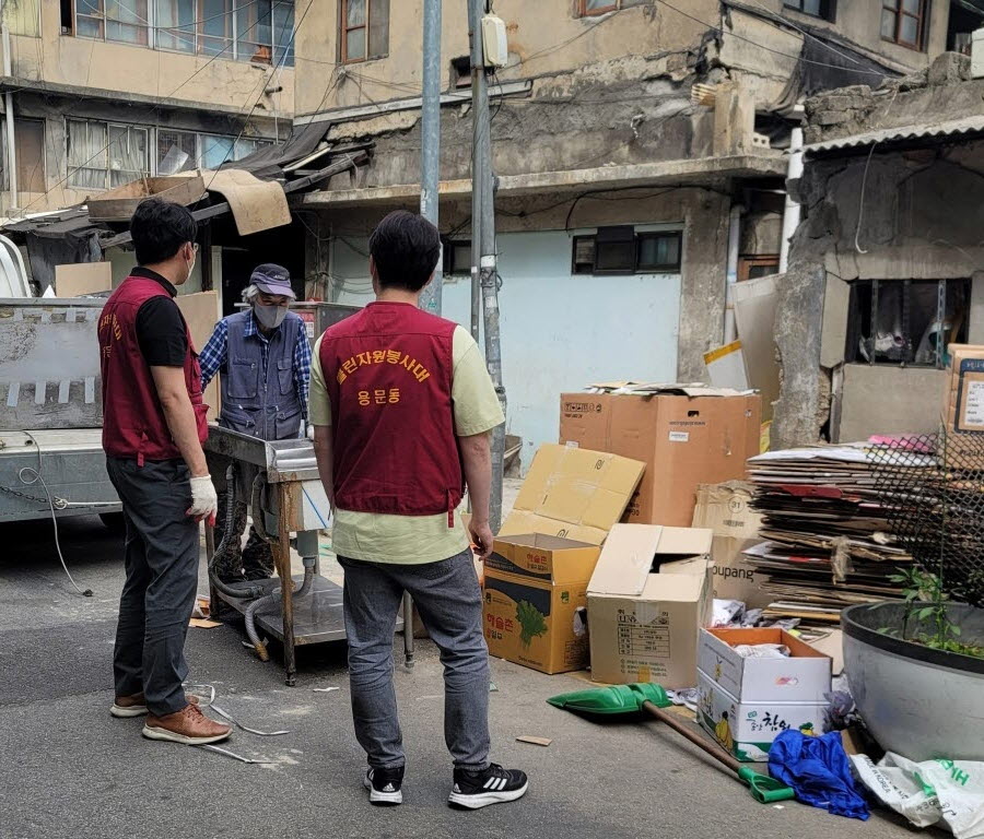 서울시 용산구 용문동주민센터, 쓰레기 무단투기 야간 합동단속 호응