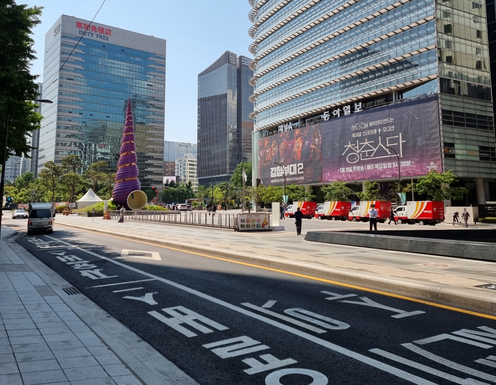 서울시, 정류장에 서있기만해도 충전…'전기차 무선충전' 내년 시범사업