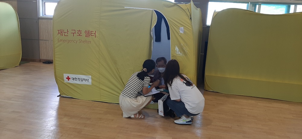 군포시 무한돌봄센터, 호우 피해 이재민 통합복지상담 진행