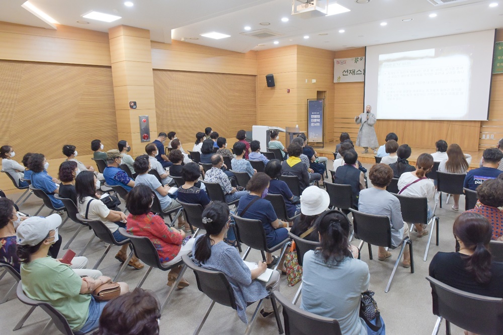대구 동구 안심도서관, ‘한밤의 인문학 콘서트’ 프로그램 호응 높아