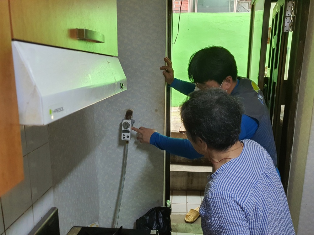 서울 영등포구, 취약가구 안전사고 예방 앞장… 650여 곳 시설 점검 및 정비 실시