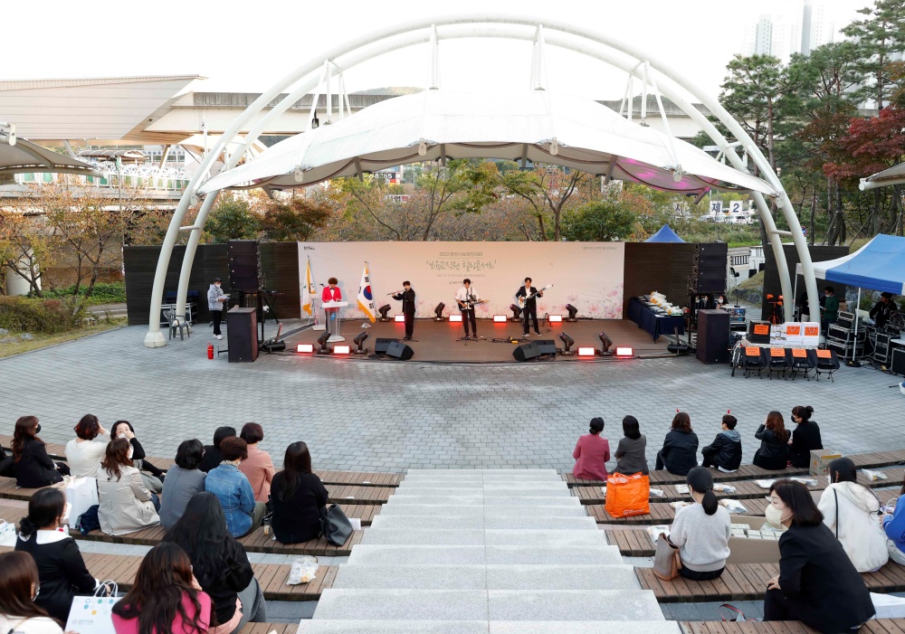 용인특례시, '미래를 키운 그대들'... 보육교직원 힐링콘서트