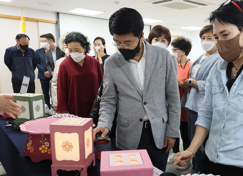 서울 송파구, ‘전통문화 아카데미’ 수료식 및 작품전시회 개최