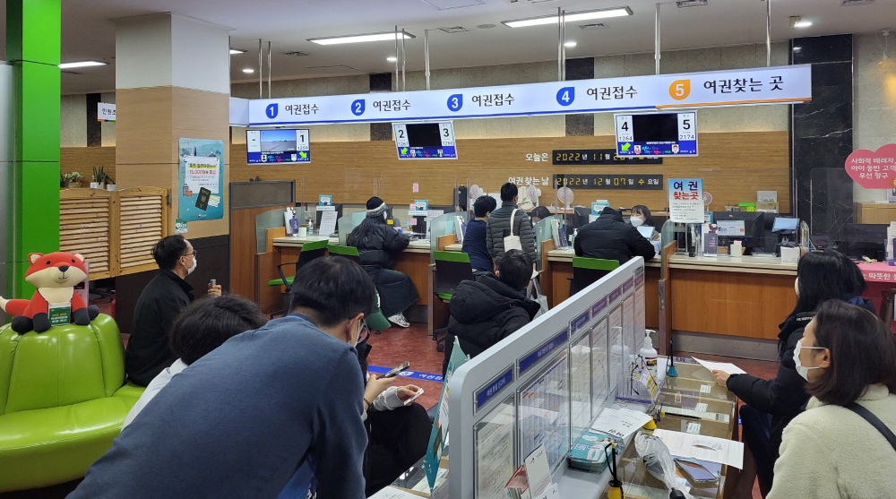 안산시, 화요일 야간 여권민원실 큰 호응… 작년 대비 여권신청 555% 증가