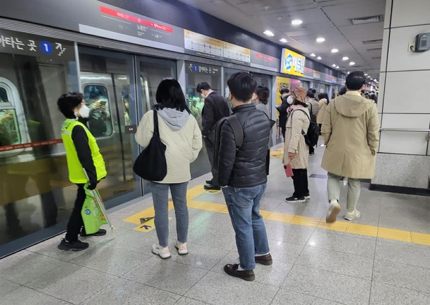 서울시, 9호선 혼잡도 개선 나선다…'24년 초 48칸 증편·운행개시