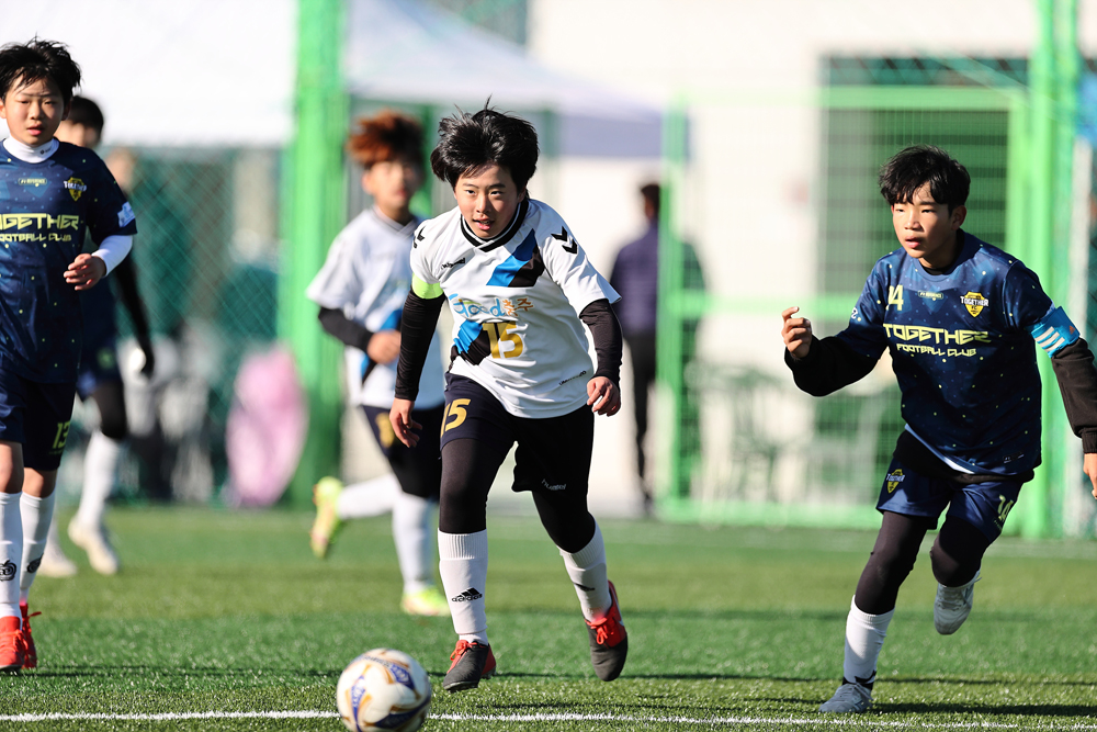 충주시, 축구 꿈나무들이 명품 유소년축구장에 모였다!