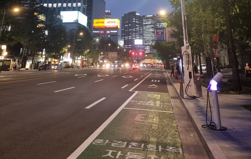 서울시 전기차 충전기 3만 5천기 돌파…20년 대비 4배 이상 증가
