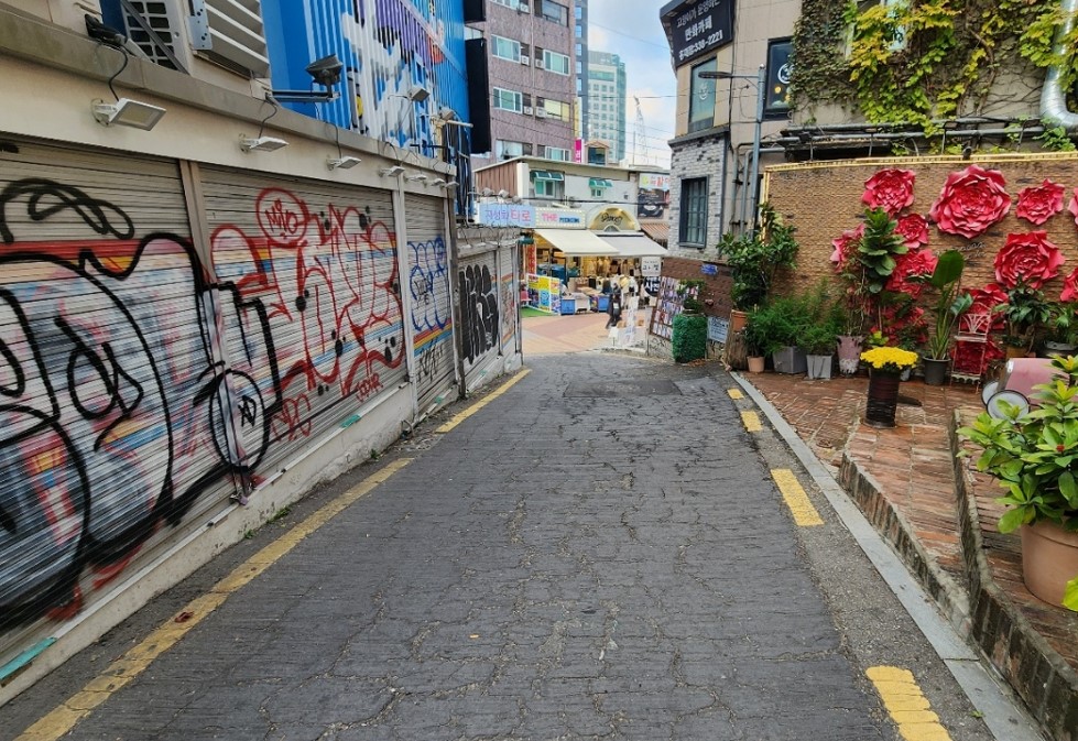 서울 마포구, 홍대 클럽거리 경사로에 미끄럼방지 색 입힌다