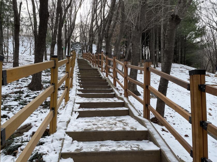 인천 동구, 송현근린공원 내 산책로 정비 완료