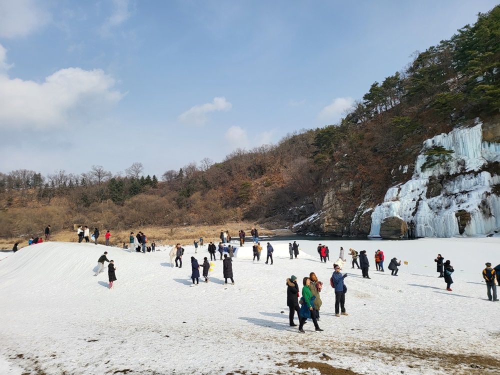 철원 한탄강 얼음트레킹 축제, 13만 4천여 명 방문하여 40여억 원 이상 지역경제 효과 달성