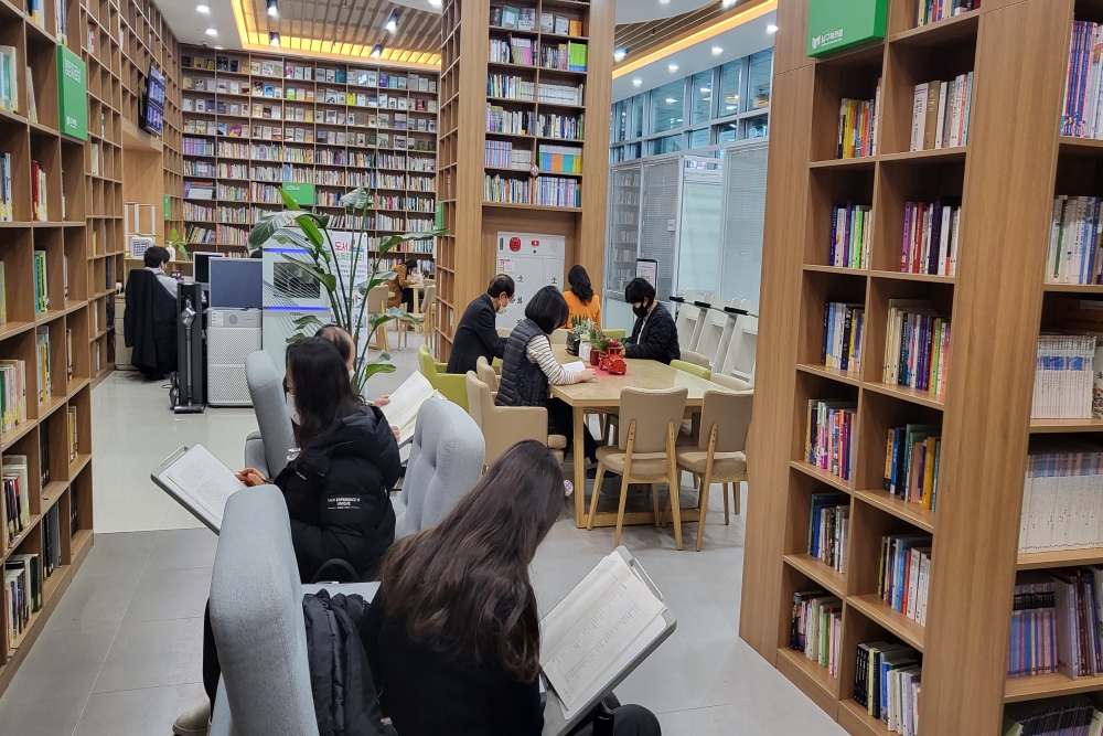 광주 남구, 북 카페 야간 이용자 거듭 증가