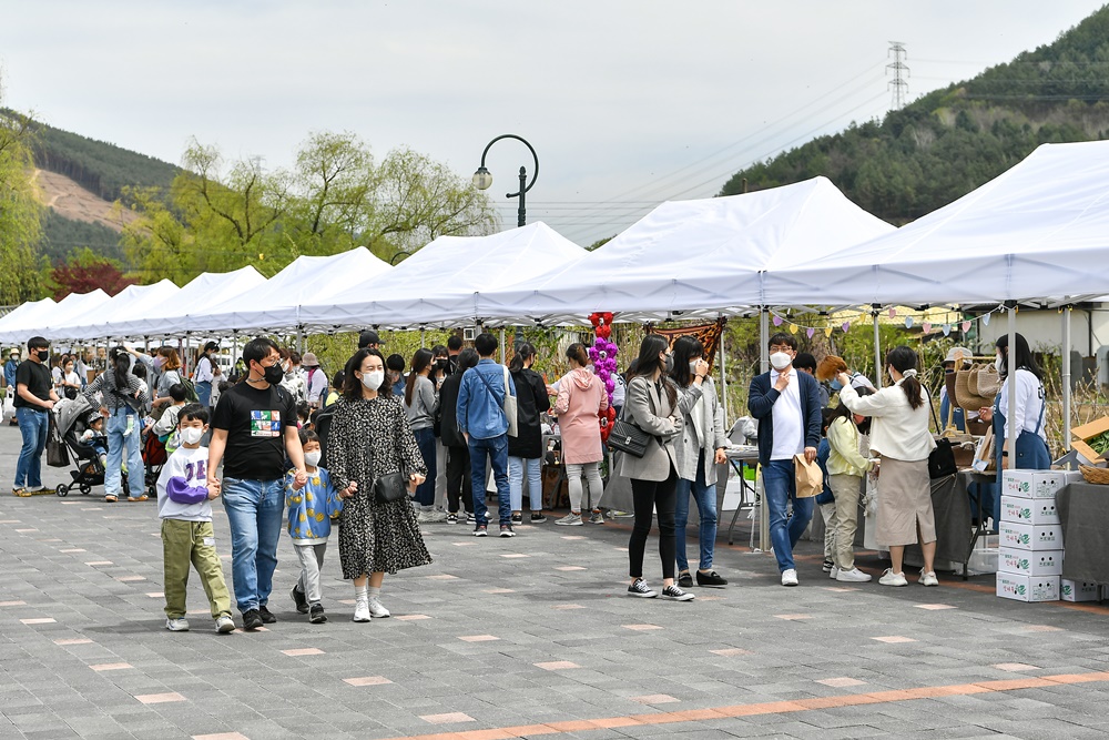 정선군, 주민주도 관광형 맹글장 레일마켓 확대운영