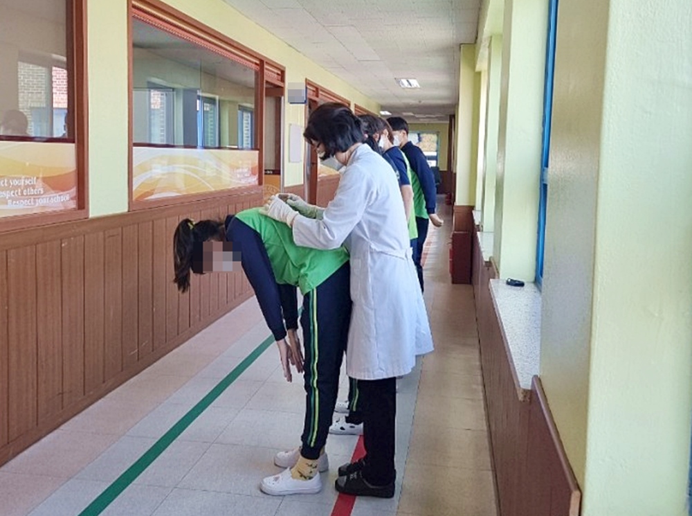 노원구, 척추측만증 검진사업 확대 및 '거북목 증후군' 검진 시작
