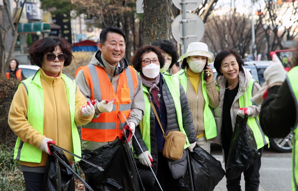 대전 서구, '새 봄맞이 플로깅 캠페인' 실시