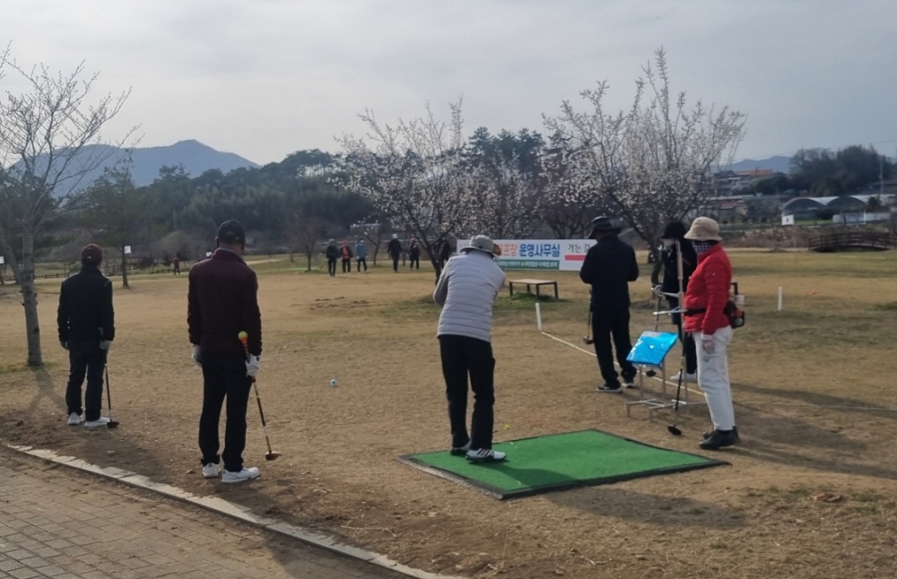 광주 남구 승촌 파크 골프장, 연일 수백 명 ‘문전성시’