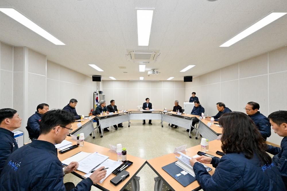 영덕군, 양봉농가와 '꿀벌 집단 폐사' 지원 가능 방안 논의