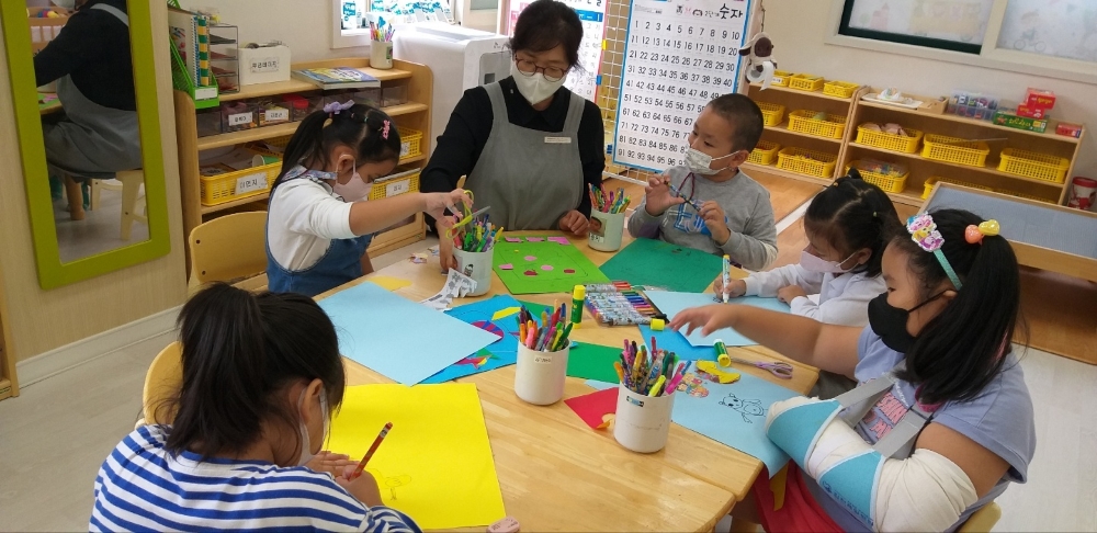 영동군, '찾아가는 이야기동화 할머니교실' 프로그램 운영한다