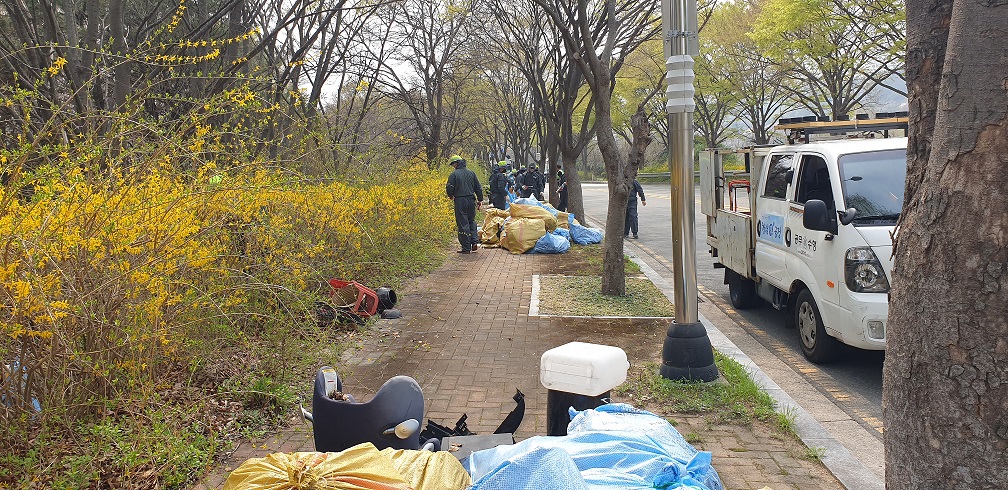 금정구, 국제박람회기구 현지실사 대비 도로변 특별청소 실시
