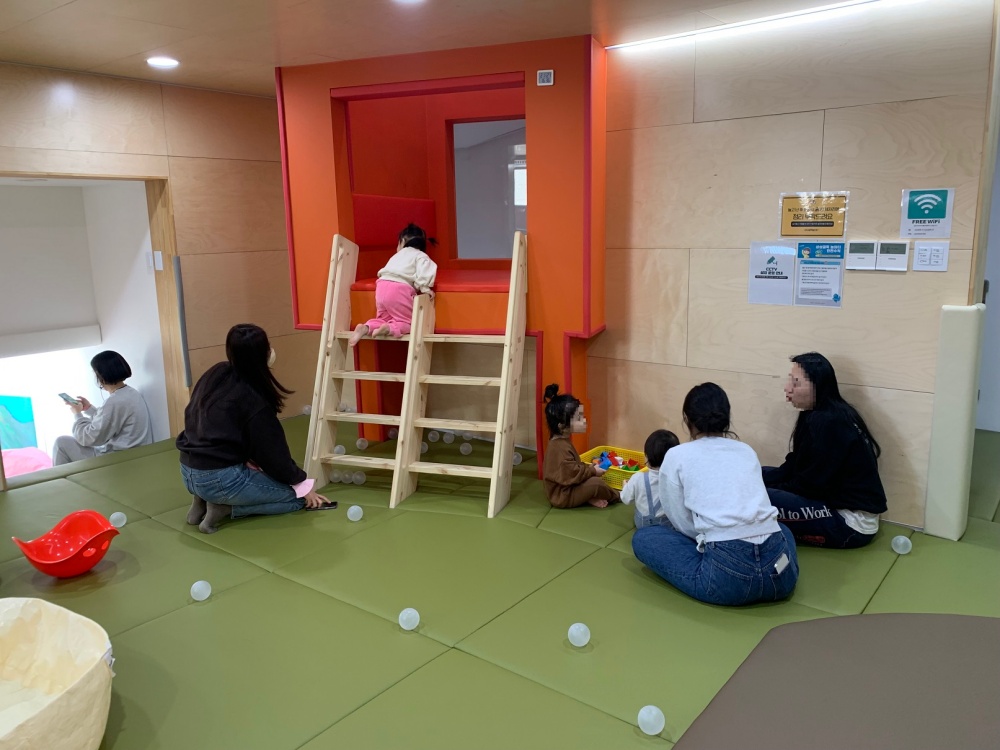 종로구, 미세먼지 걱정 없는 '상상굴뚝놀이터' 개관