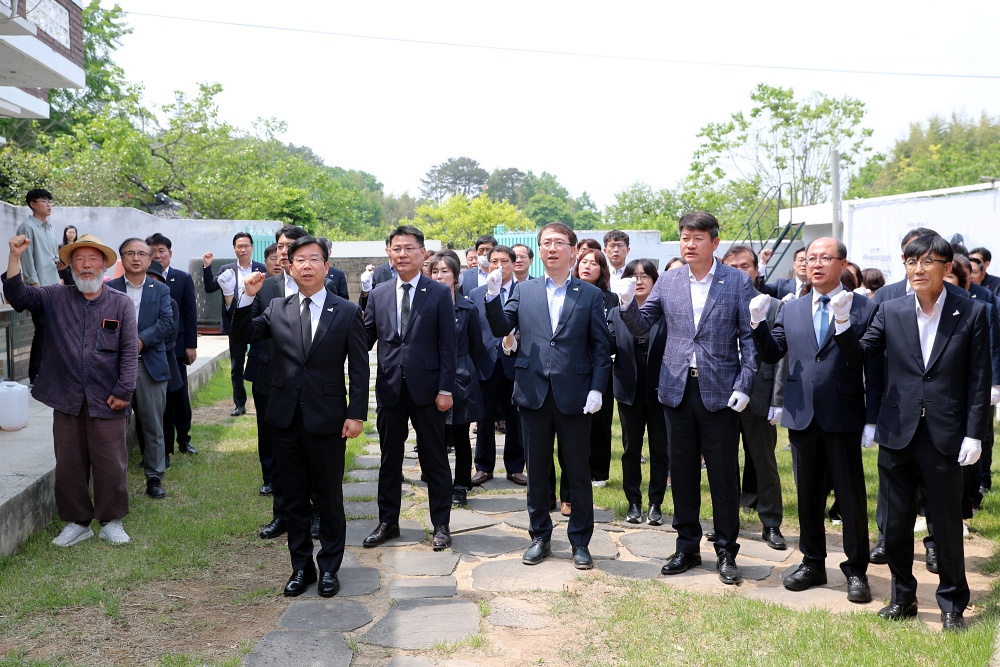 광산구, 5·18 묘지 공동참배