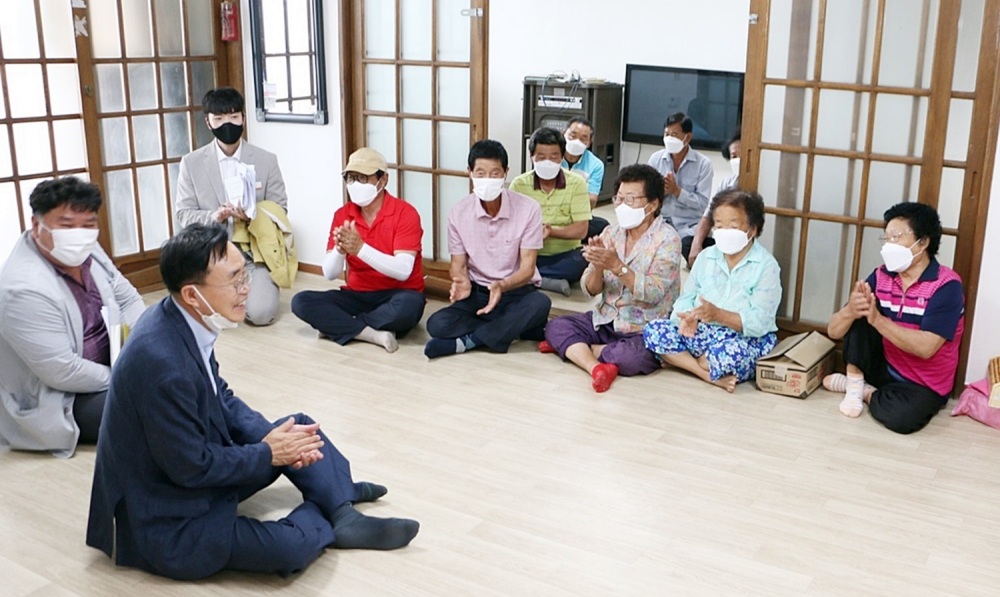 나주시, 경로당 시설개선 힘쓴다... 고장·노후 에어컨 교체