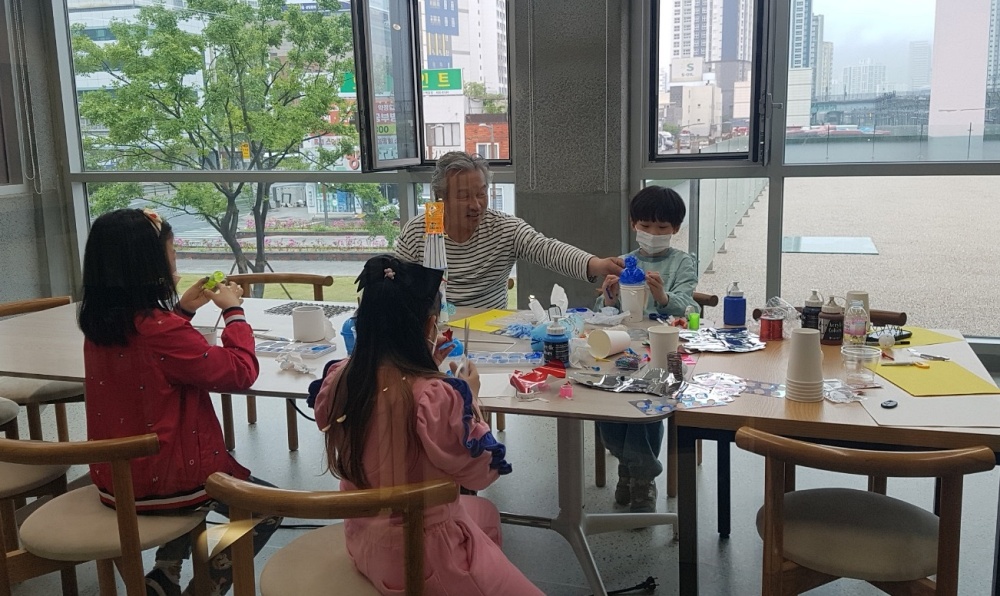 부산 동구, '부산, 과거와 현재를 잇다' 전시 성황