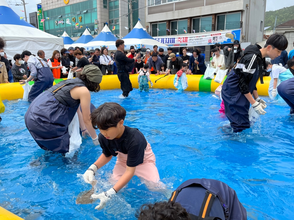 영덕군, 제13회 물가자미 축제 성료!