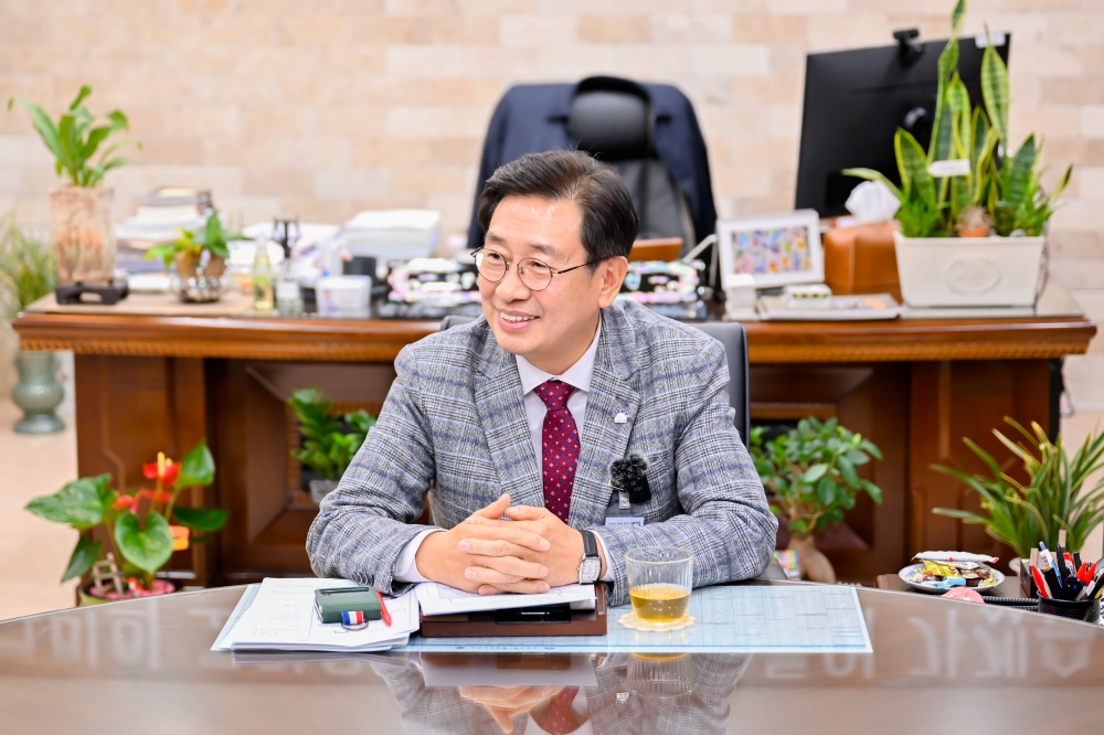 [기획] 전진선 양평군수, "군민들이 체감할 수 있는 ‘사람과 자연, 행복한 양평’ 중점 주친하겠다"