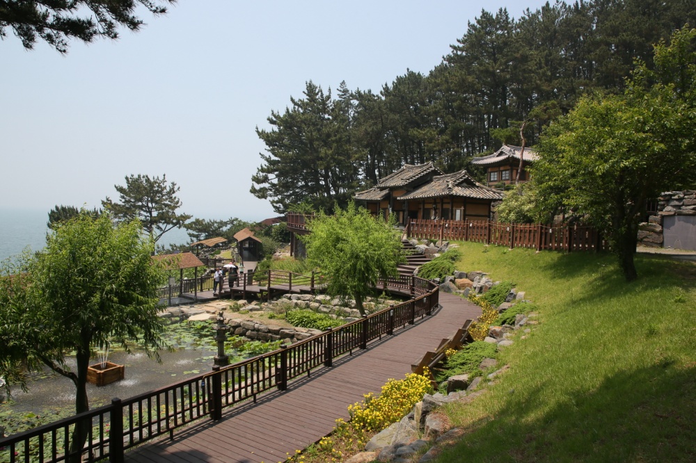 사진 찍기 좋은 보령 명소 '죽도 상화원, 충청수영성, 청소역' 추천!