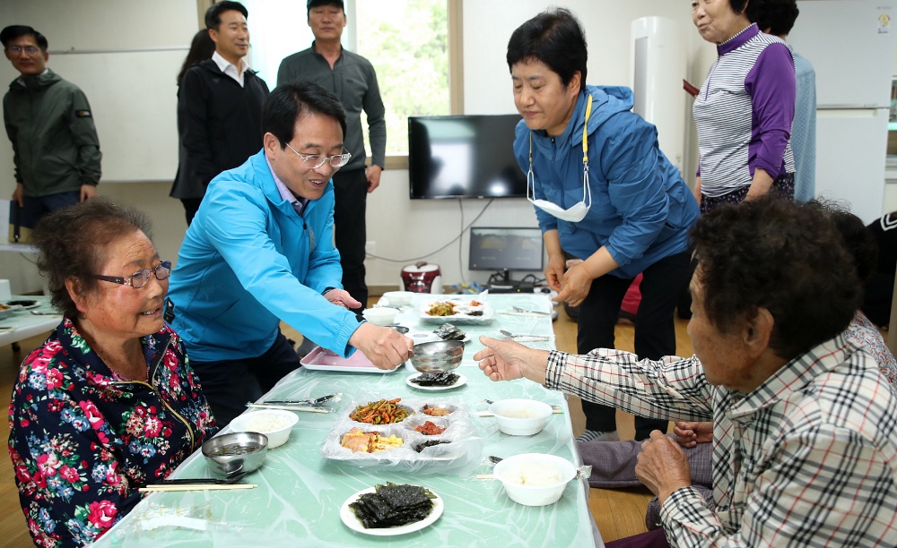 강진원 강진군수, 여성농업인 살피며 소통