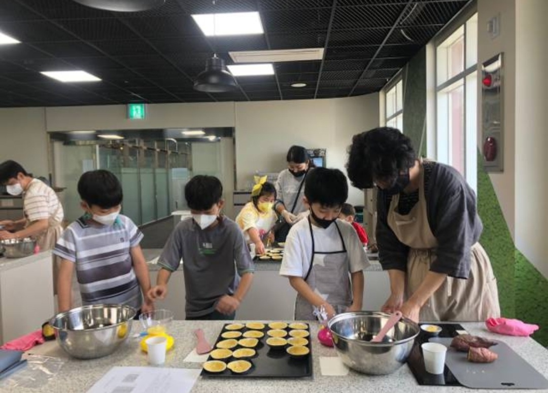 영도구, 달콤 쫀득 고구마빵 만들어 볼까요?