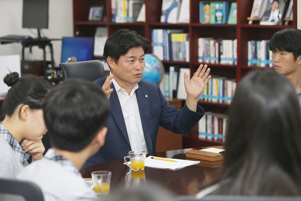 청사 견학 프로그램 '210, 부천톡톡' 진행