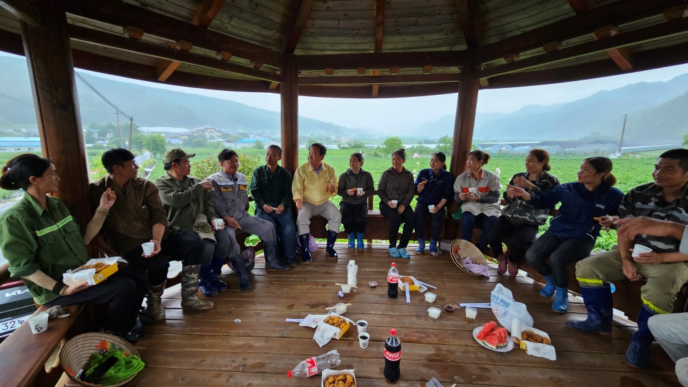 봉화군, 외국인 계절근로자 숙소·농작업 현장 방문