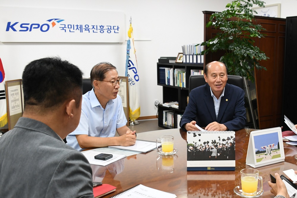 박형덕 동두천시장, 국민체육진흥공단 이사장과 지역 체육분야 관해 논의