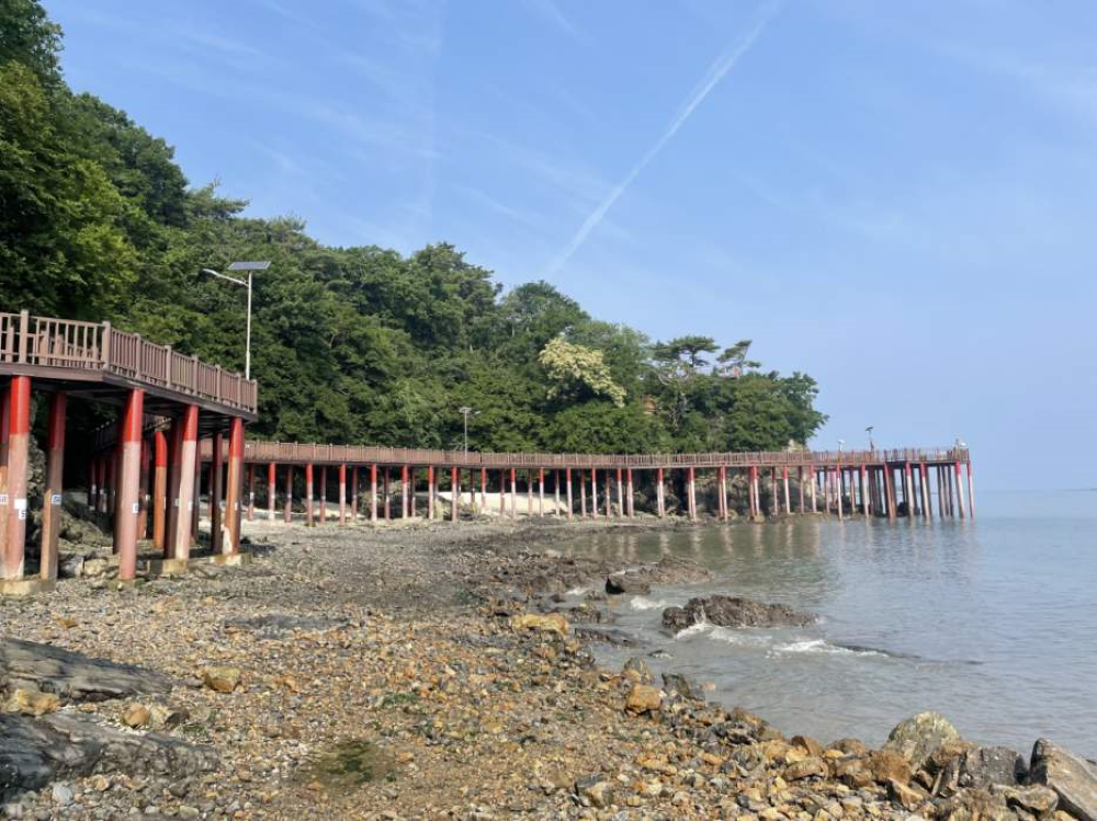 옹진군, 영흥도 십리포 해안테크 전면보수 완료