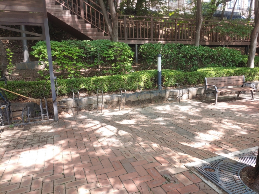 서울 강동구, 관내 학교 2개소 자전거 거치대 설치 지원