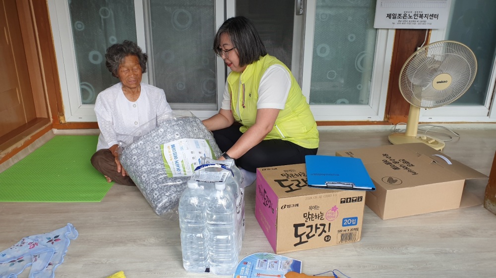 사천시, 기후위기 취약계층에 폭염 예방 물품 전달했다