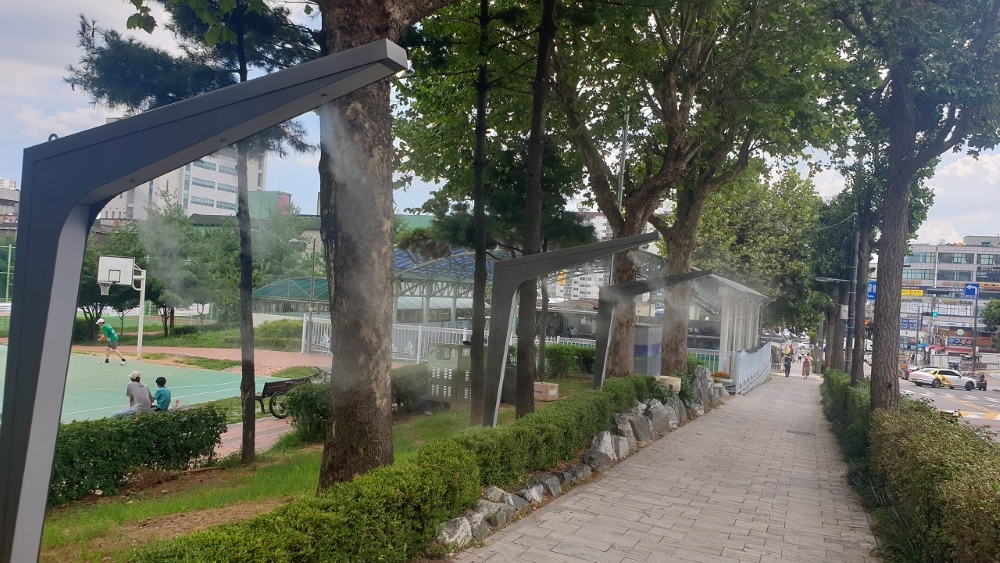 계산체육공원 인근 폭염 저감 시설 '안개 분사기' 운영