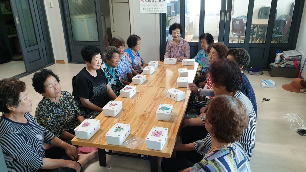 군위군, 주1회 '우리마을 예쁜치매 쉼터' 운영
