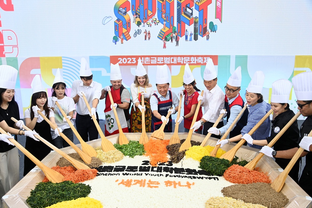 신촌글로벌대학문화축제, 나흘간 53만 명이 들렀다