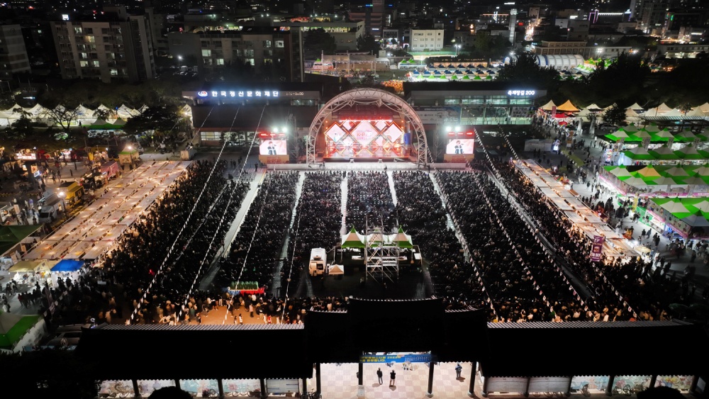 안동시, K-POP 콘서트로 탈춤 축제 흥행 불 지펴