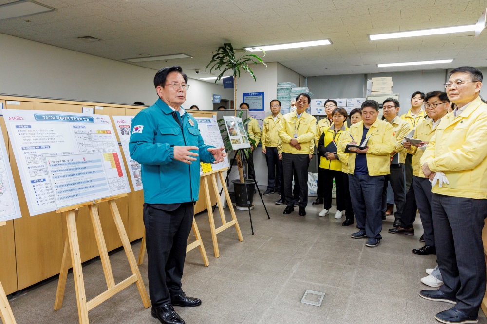 마포구, 도로 열선 4배 확대… 올 겨울 제설 대비 총력