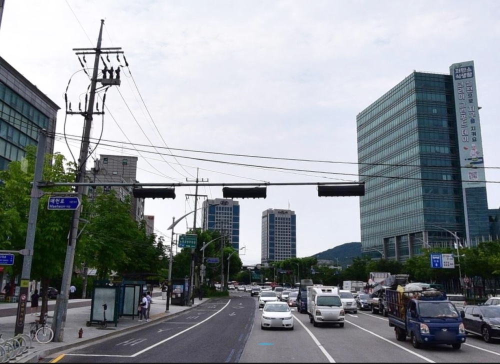 서초구, 강남대로 전 구간 전봇대 없는 거리 완성