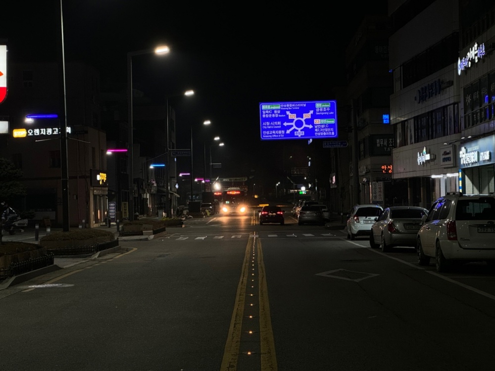 안성시, 교통사고 예방을 위한 ‘하이브리드 도로표지병’ 설치