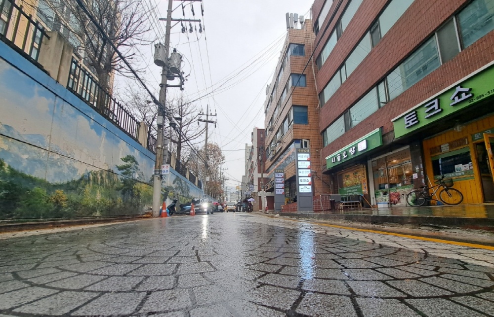 금천구, ‘금천구청역길’ 간판 새롭게 단장... 도시미관 개선