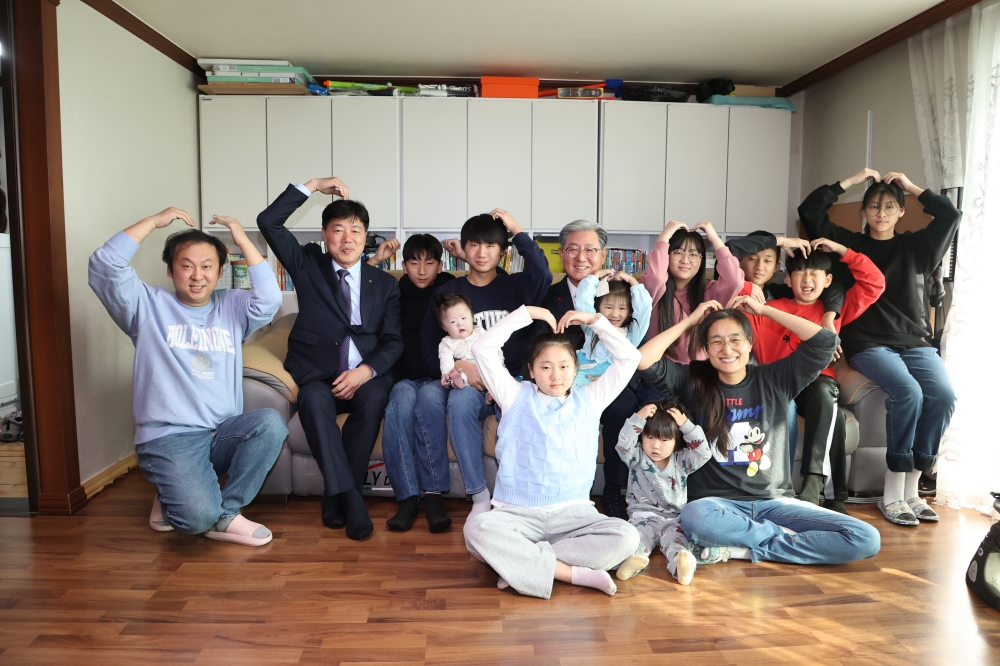 의령군, 셋째 이상 1인당 18세까지 매월 10만원 지원!