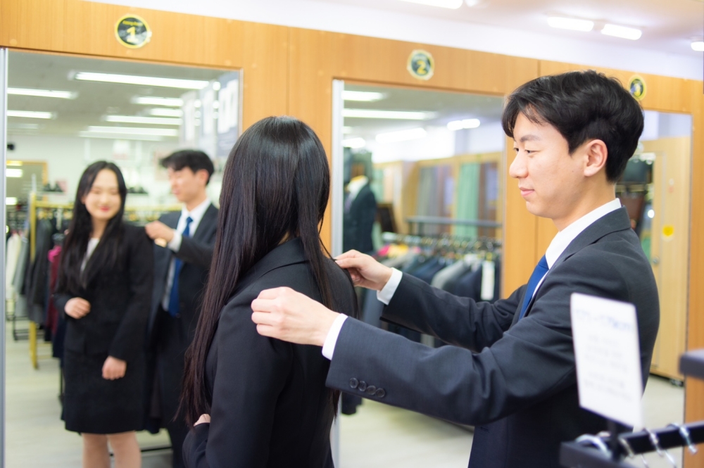 서울시, 청년 구직자 면접정장 무료 대여 서비스 확대…종로지점 오픈