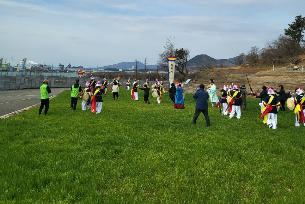 하동 금성면 정월대보름 건강 보리밟기 행사 성료