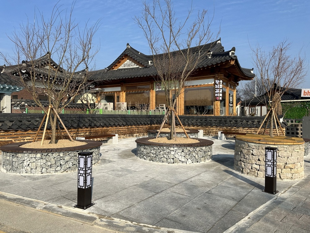 경주시, 황리단길 쉼터 조성 및 야간보행환경 개선